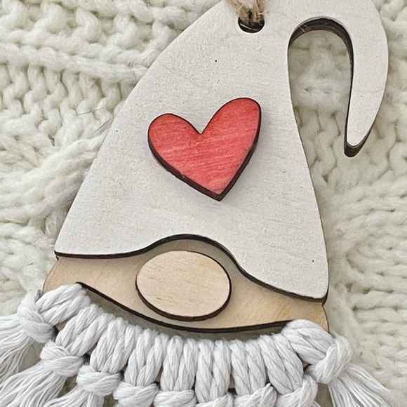 Set of four Macrame Gnome wood Ornaments - Picture 5 of 13